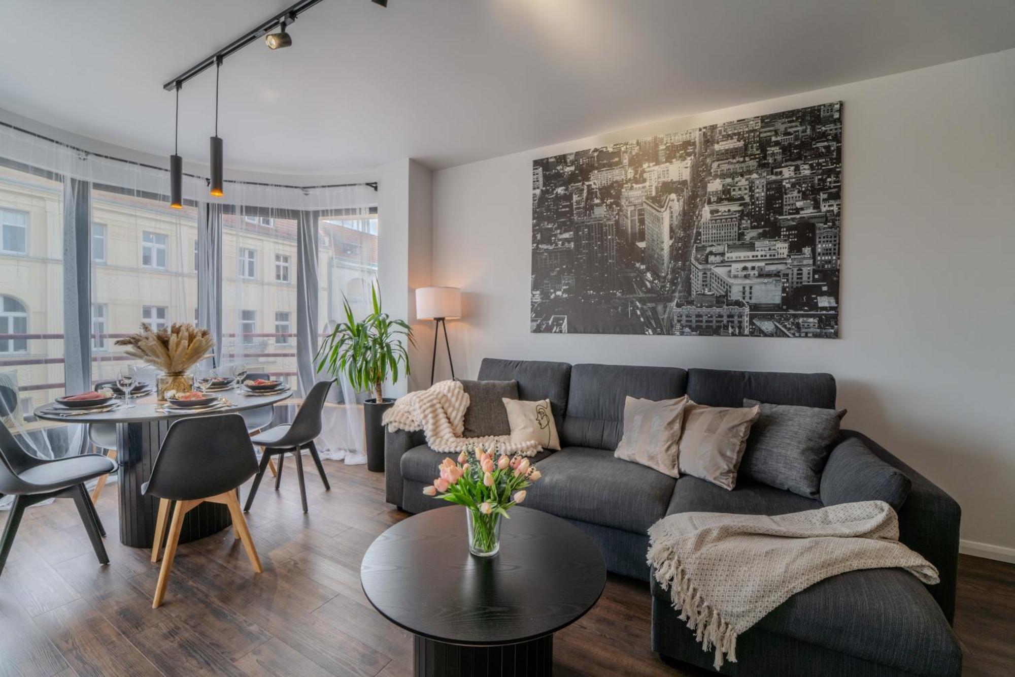New Large Modern Apartment - City Center - 60M2 - Lift - Parking Βρότσλαβ Εξωτερικό φωτογραφία