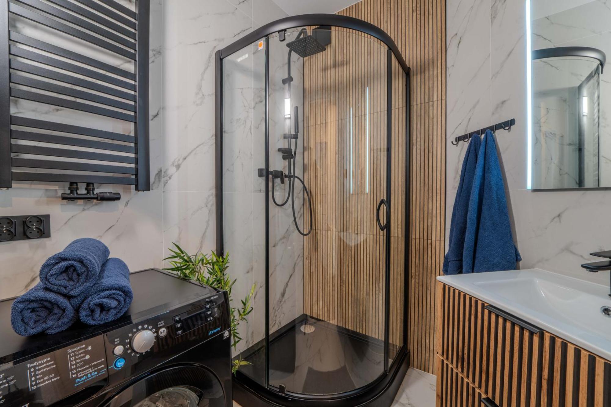 New Large Modern Apartment - City Center - 60M2 - Lift - Parking Βρότσλαβ Εξωτερικό φωτογραφία